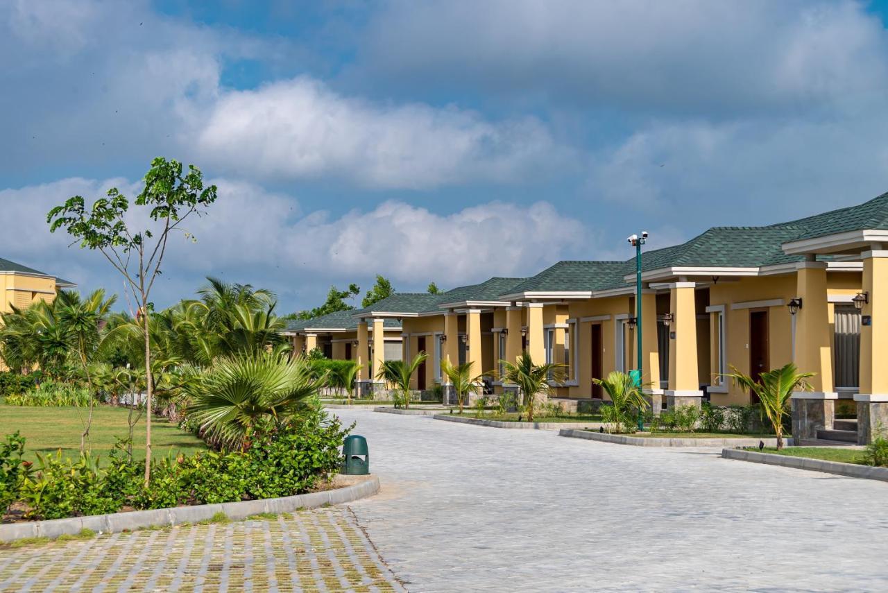 Hawthorn Suites By Wyndham Dwarka Eksteriør billede