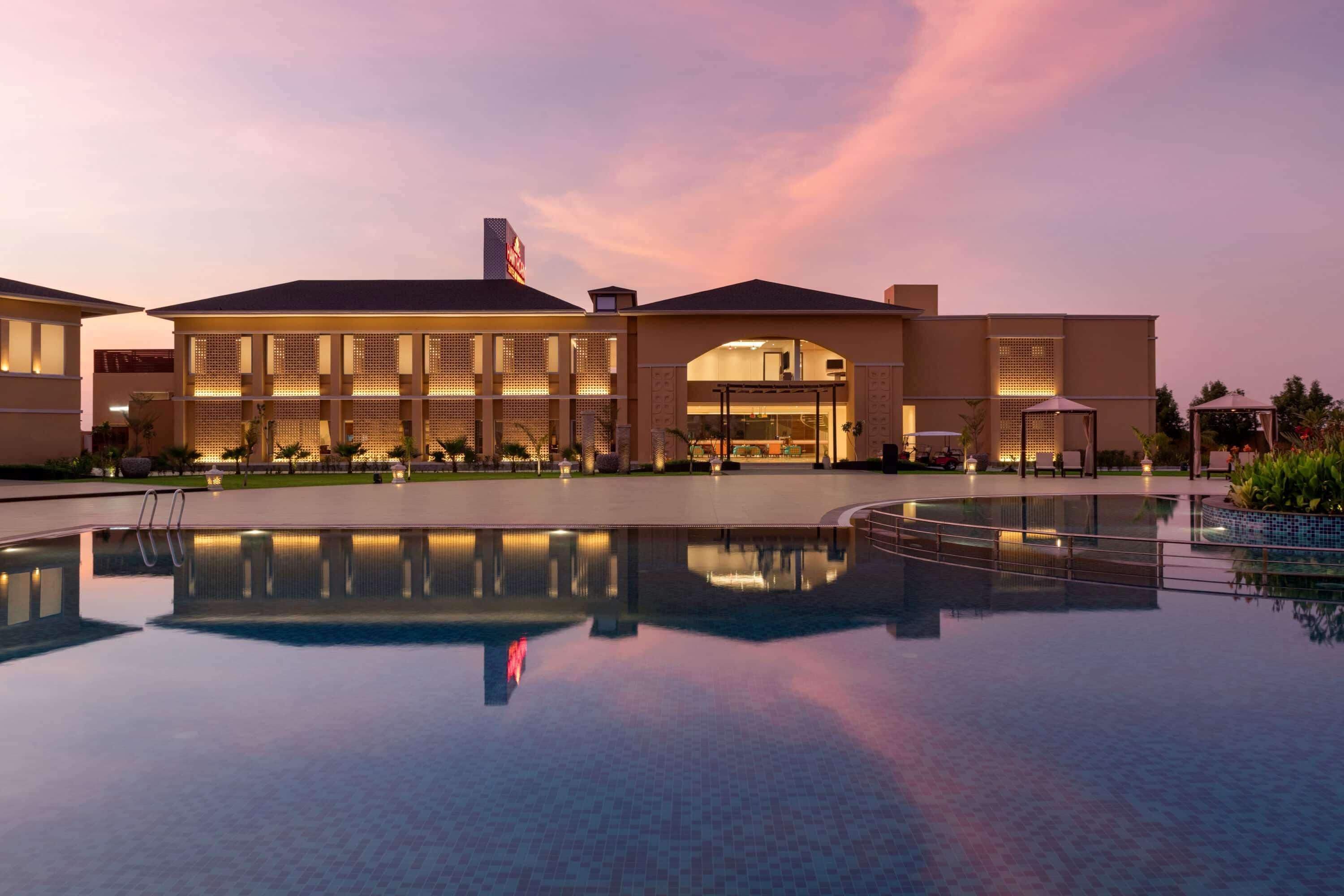 Hawthorn Suites By Wyndham Dwarka Eksteriør billede